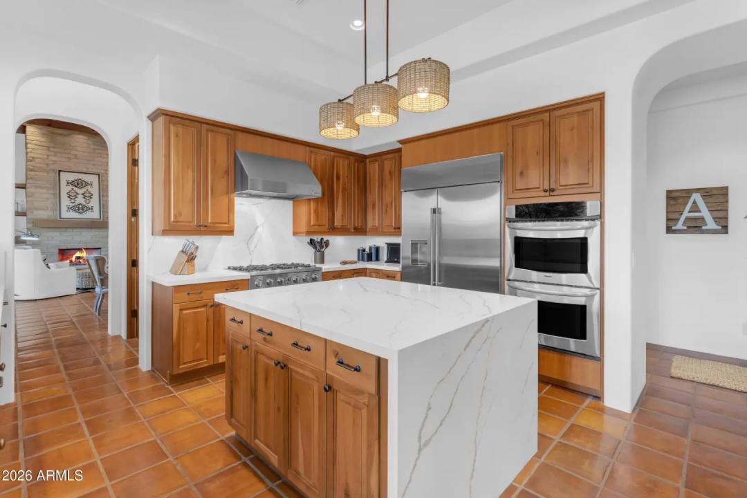 Real Estate Picture 8