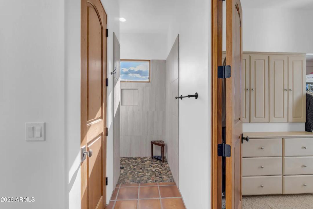 Real Estate Picture 19