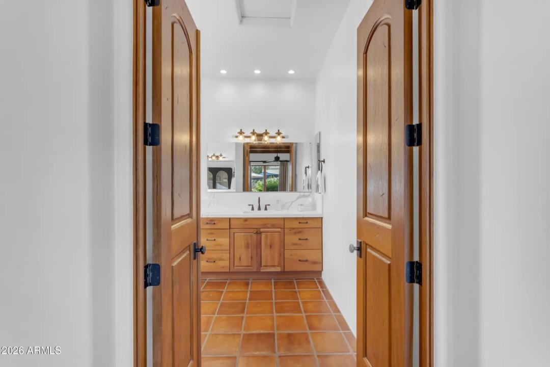 Real Estate Picture 17