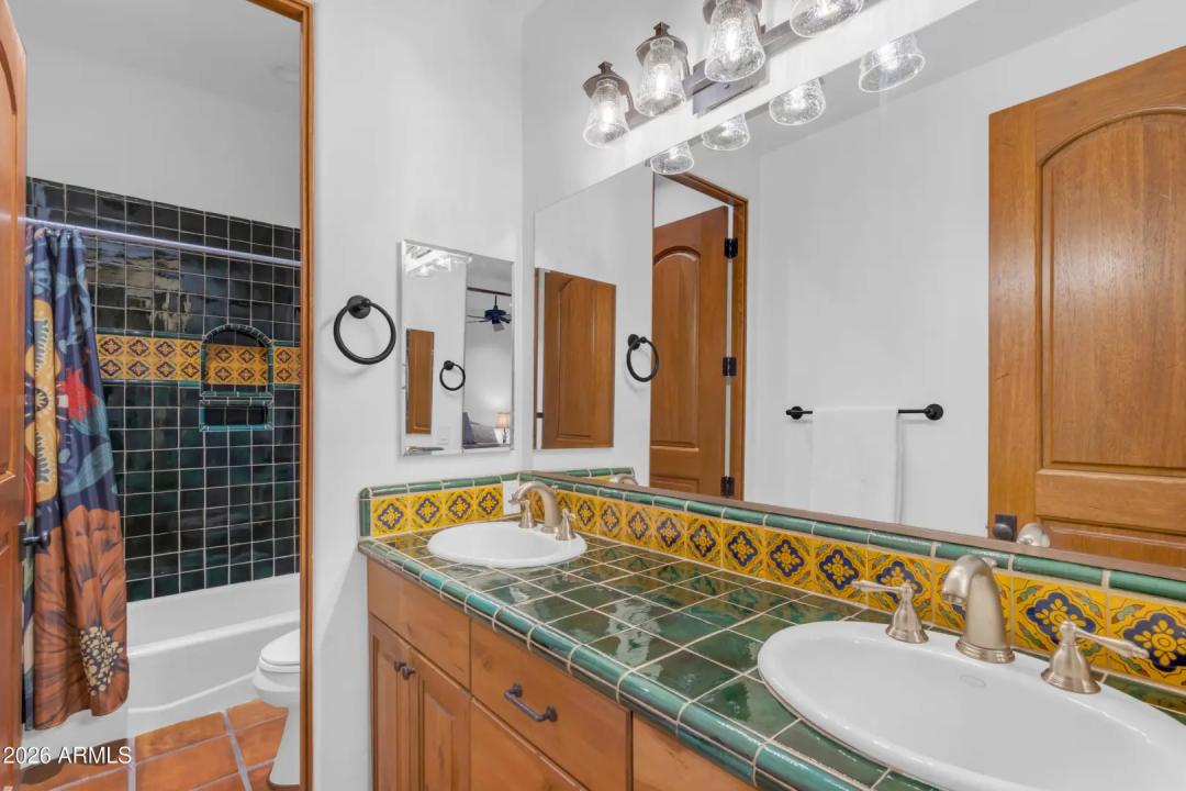 Real Estate Picture 30