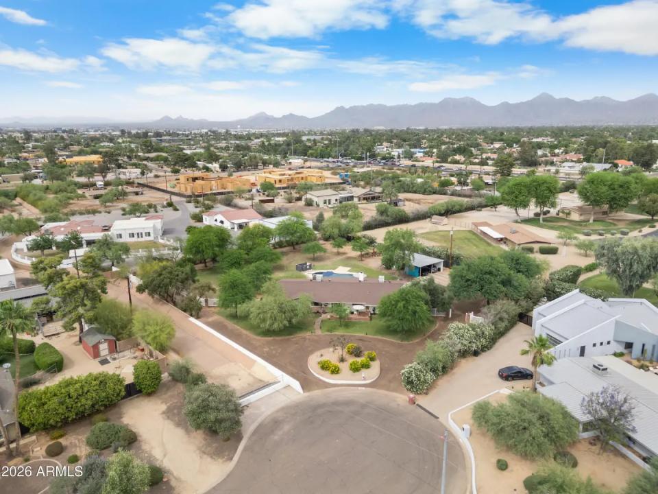 Real Estate Picture 2
