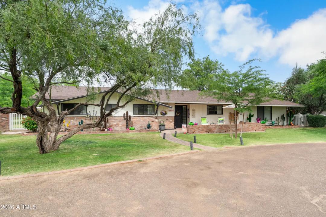 Real Estate Picture 5