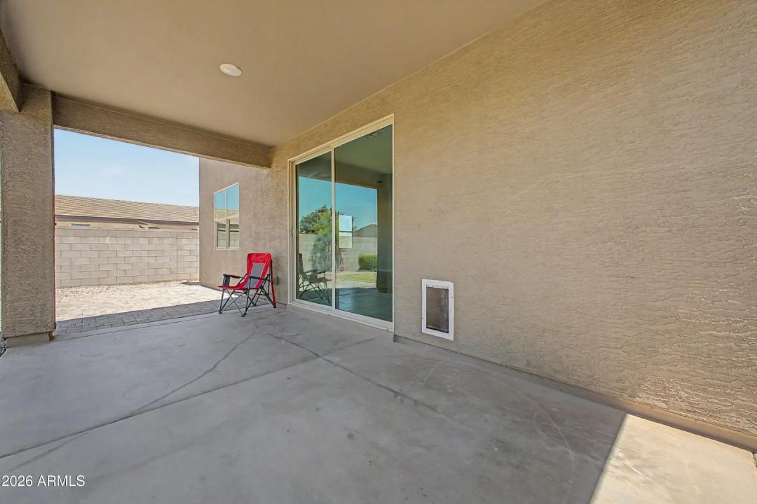 Real Estate Picture 21
