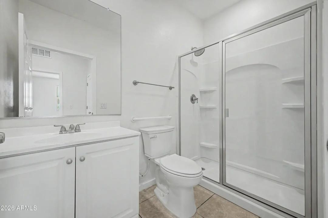 Real Estate Picture 8