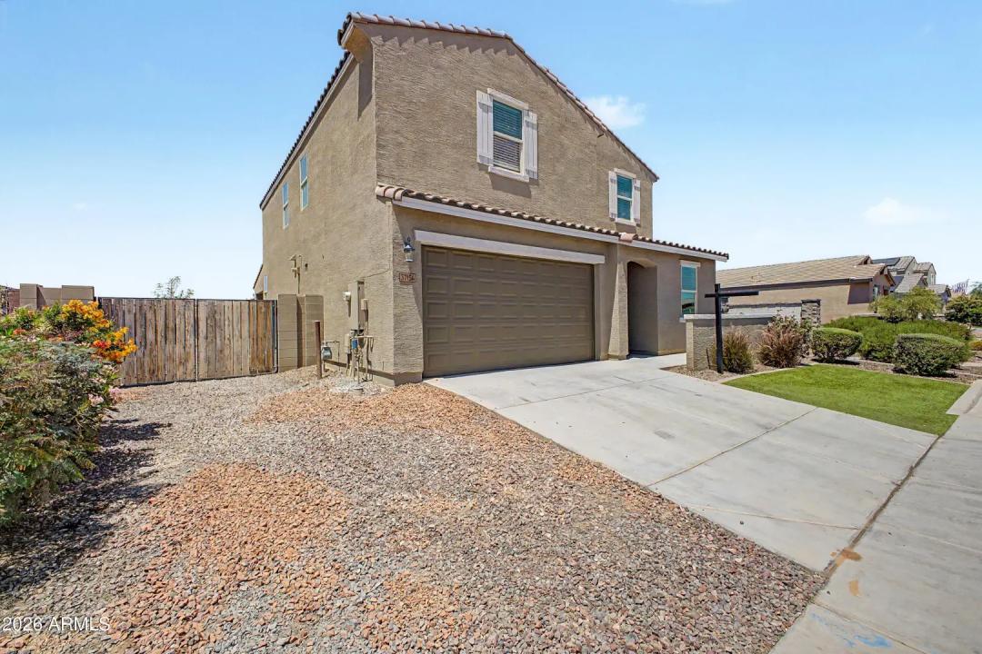 Real Estate Picture 3