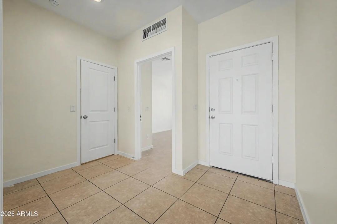 Real Estate Picture 6