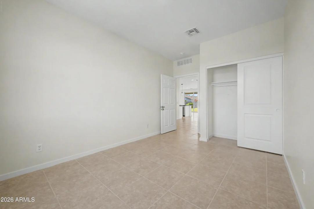 Real Estate Picture 7