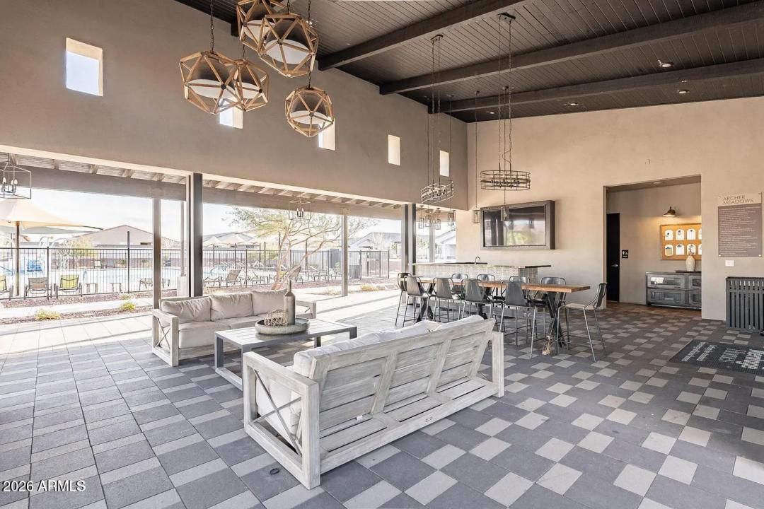 Real Estate Picture 34