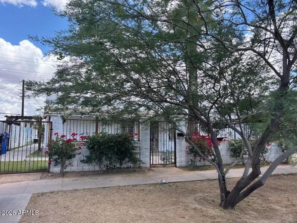 Real Estate Picture 1