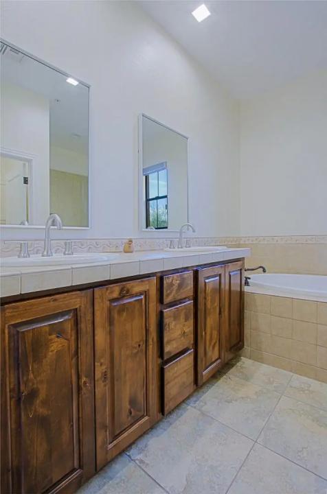 Real Estate Picture 58