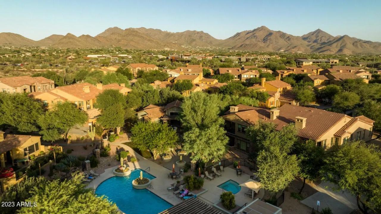 Real Estate Picture 99