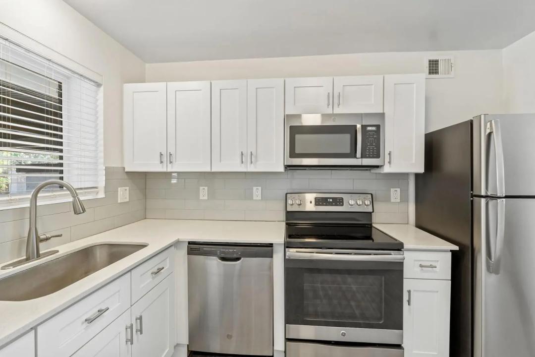 Real Estate Picture 1