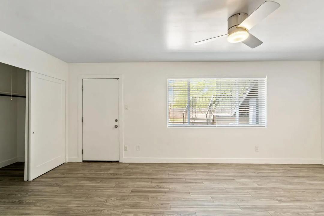 Real Estate Picture 15