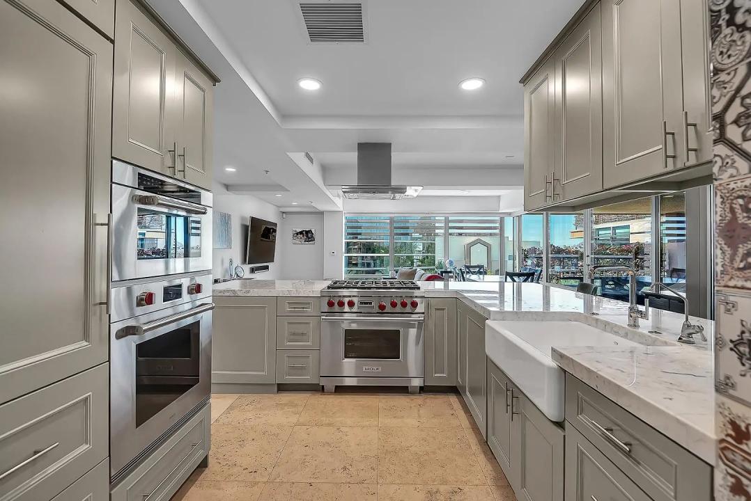Real Estate Picture 5
