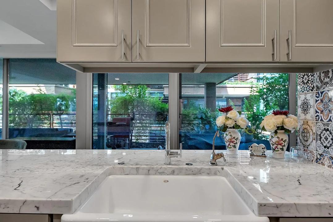 Real Estate Picture 8