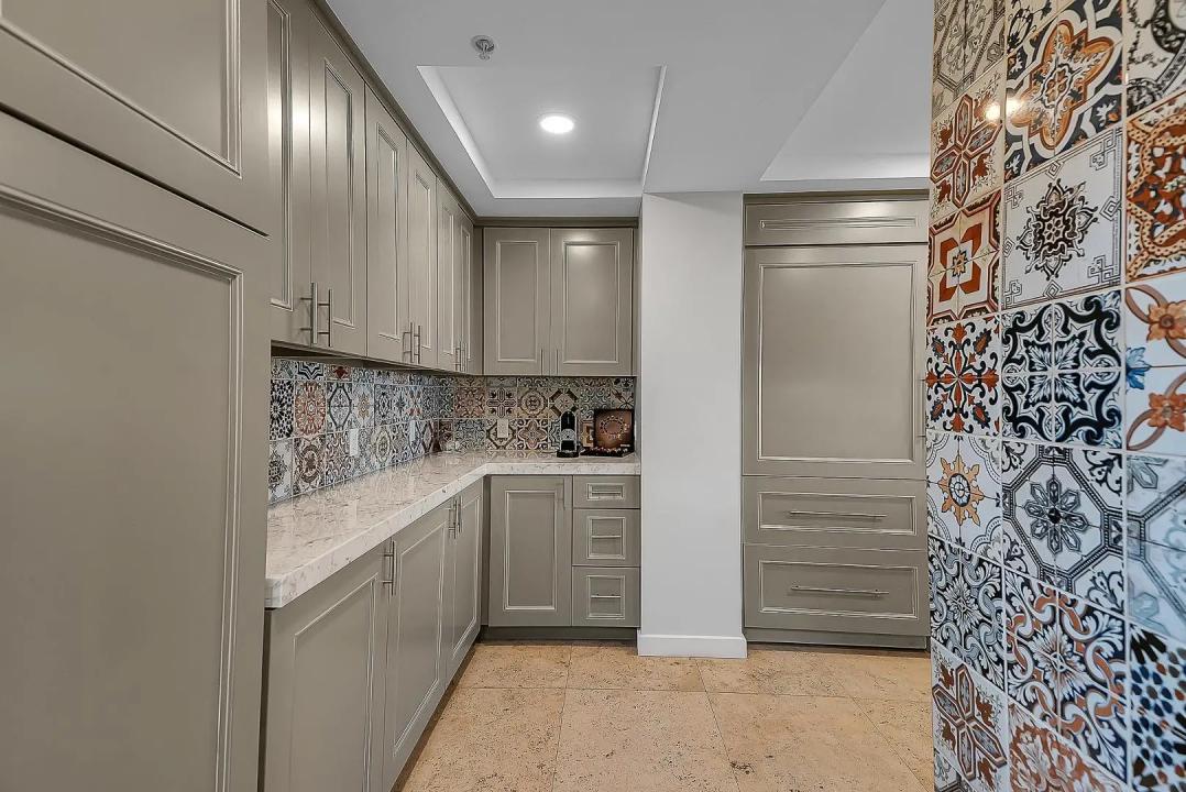 Real Estate Picture 14