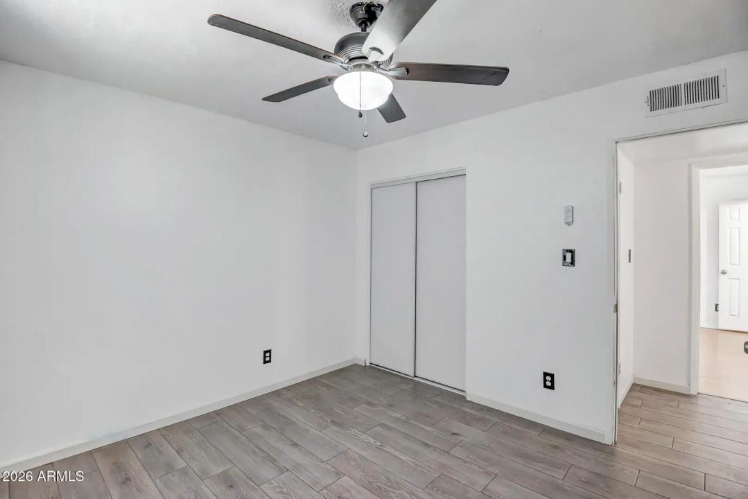 Real Estate Picture 9
