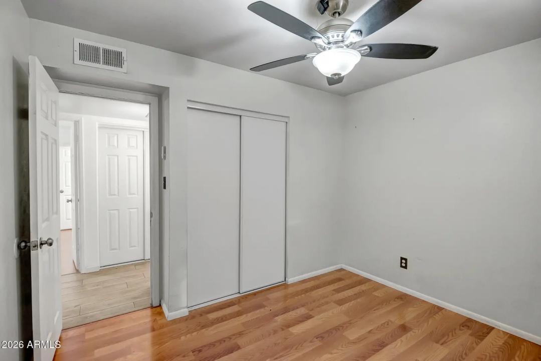 Real Estate Picture 11