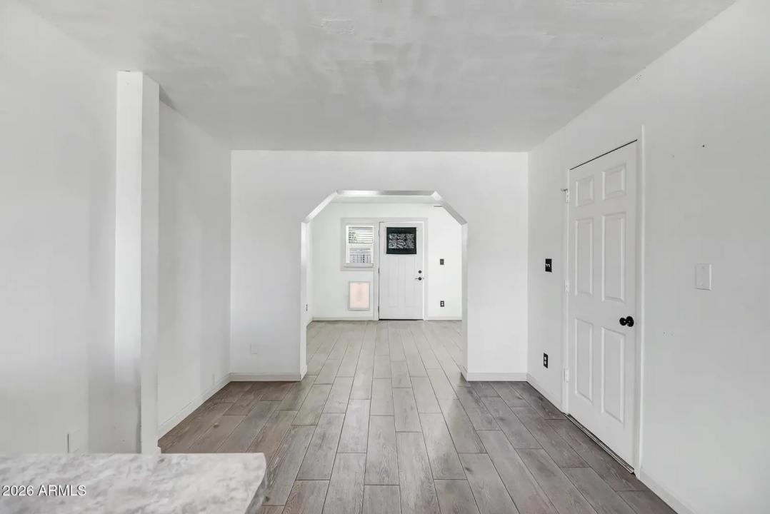 Real Estate Picture 18