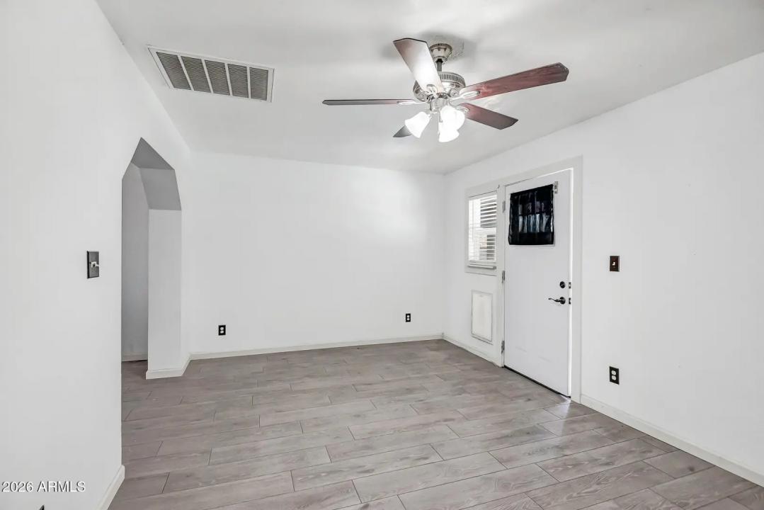 Real Estate Picture 20