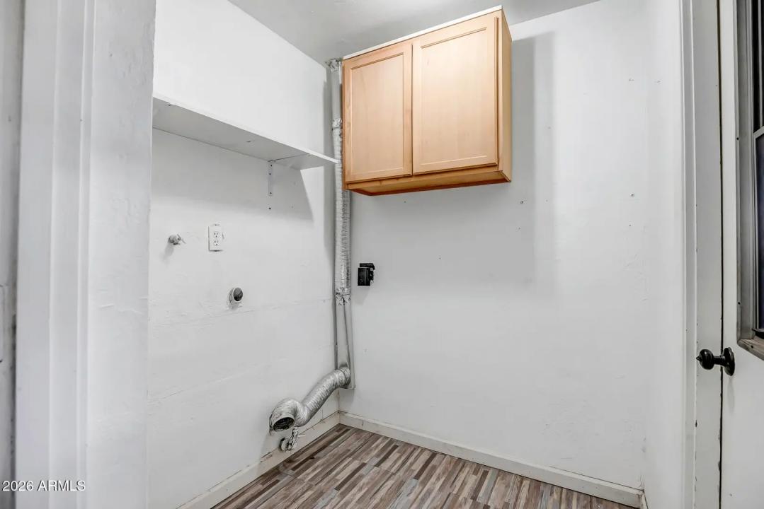 Real Estate Picture 22
