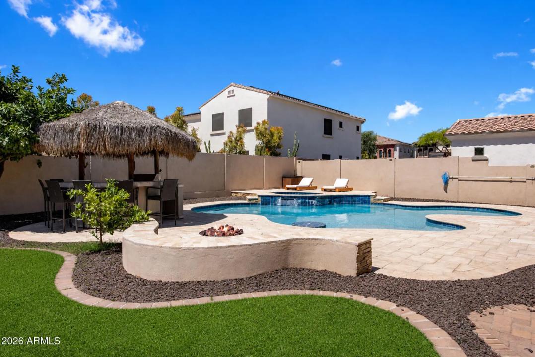 Real Estate Picture 1
