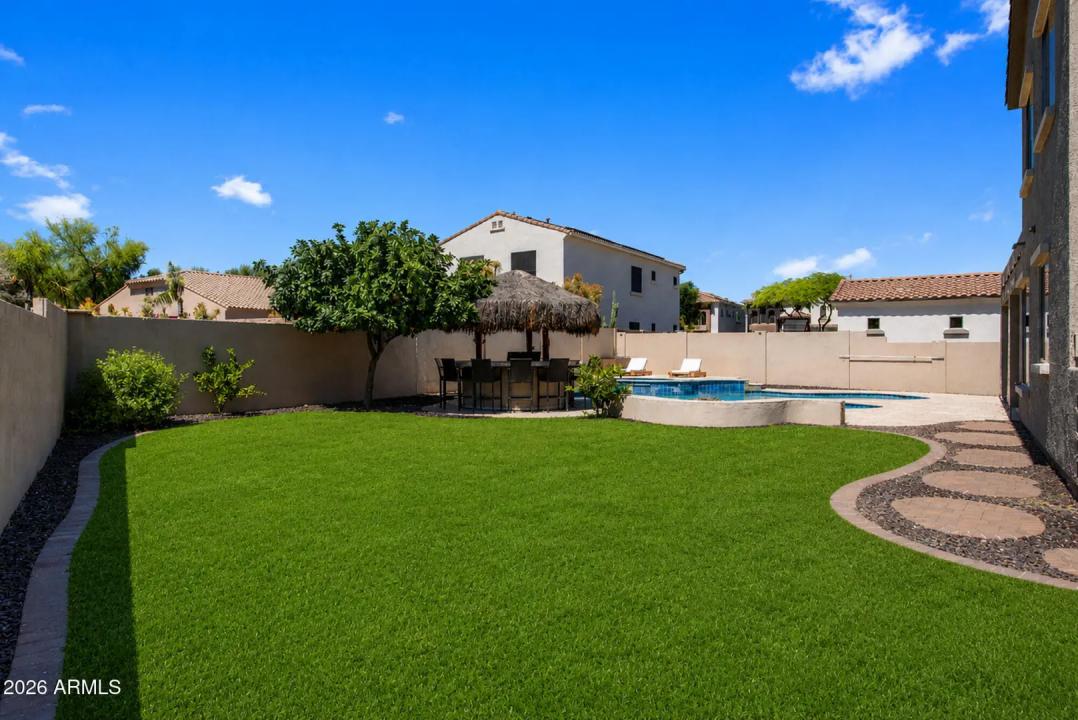 Real Estate Picture 32