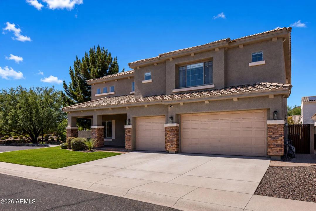 Real Estate Picture 7