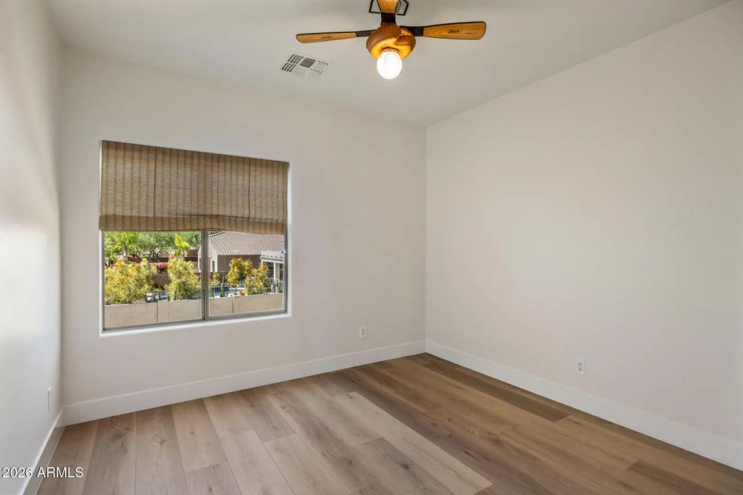 Real Estate Picture 28