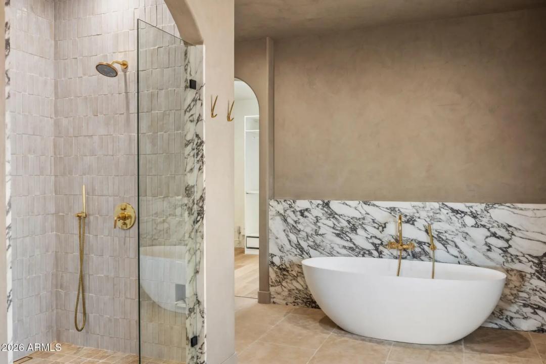 Real Estate Picture 6