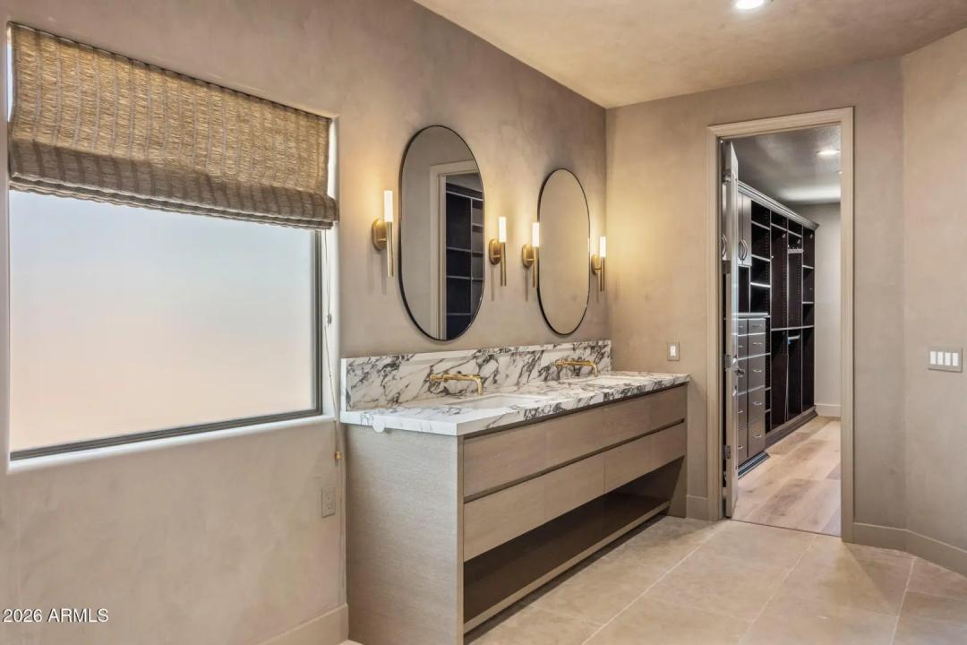 Real Estate Picture 24