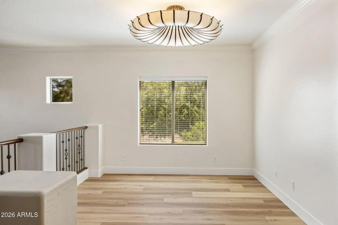 Real Estate Picture 21