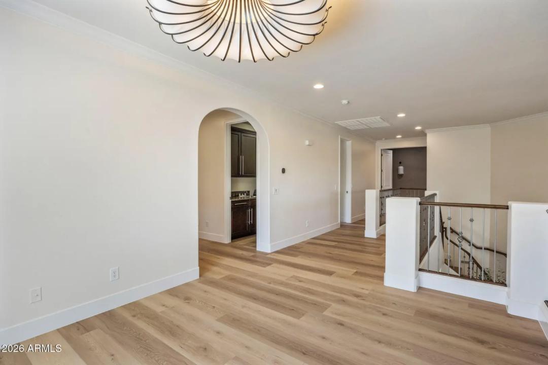 Real Estate Picture 20