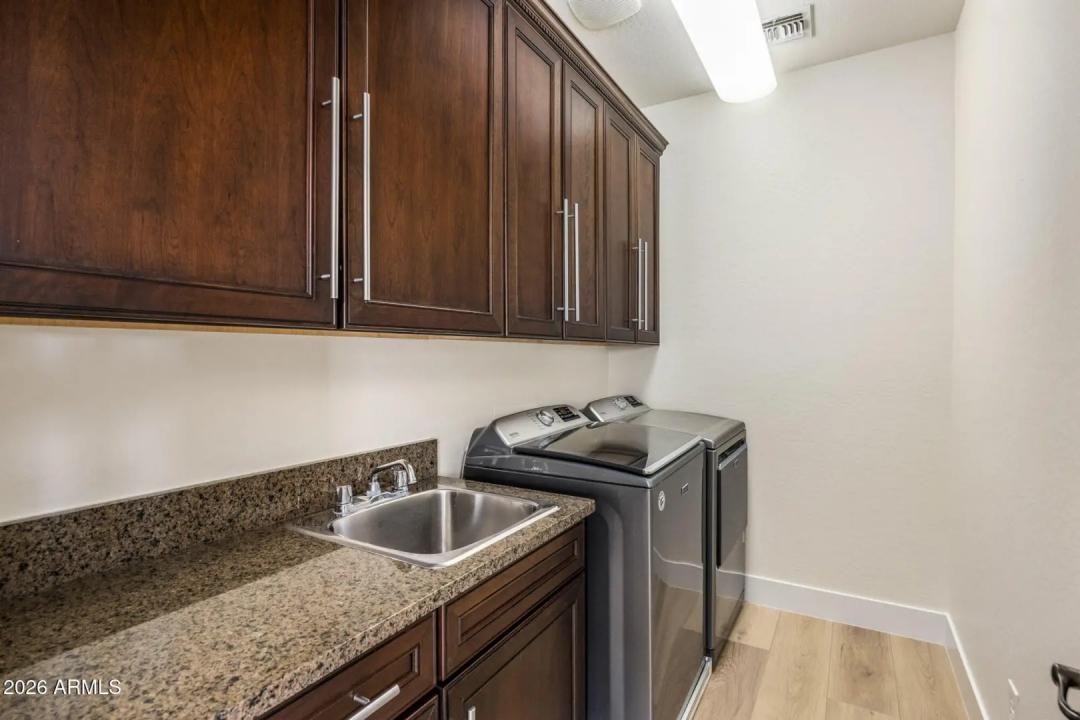 Real Estate Picture 31