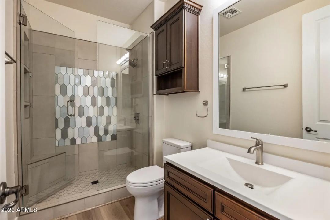 Real Estate Picture 30