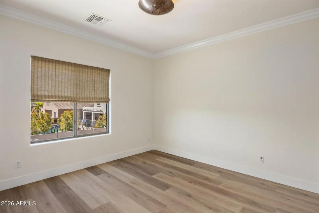 Real Estate Picture 27