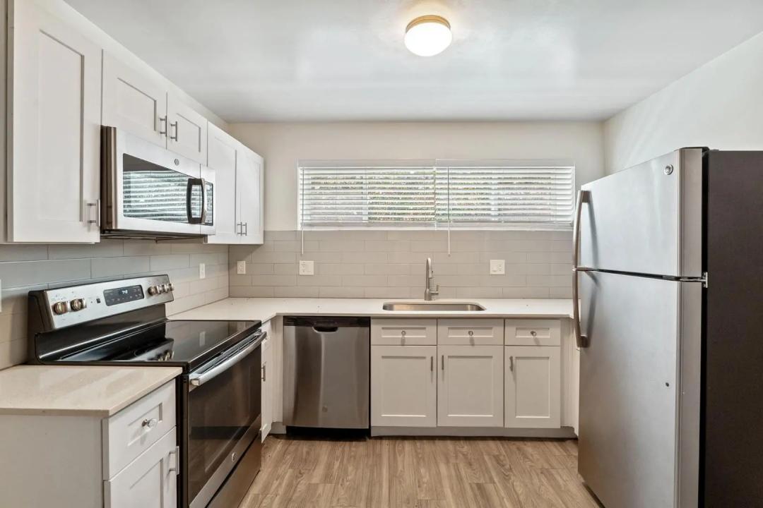 Real Estate Picture 1