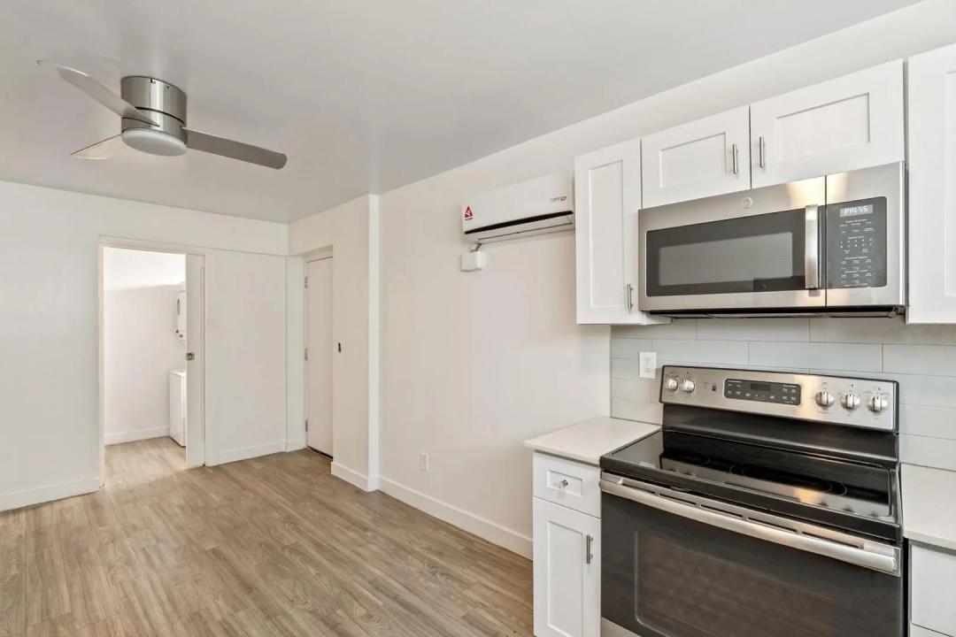 Real Estate Picture 10