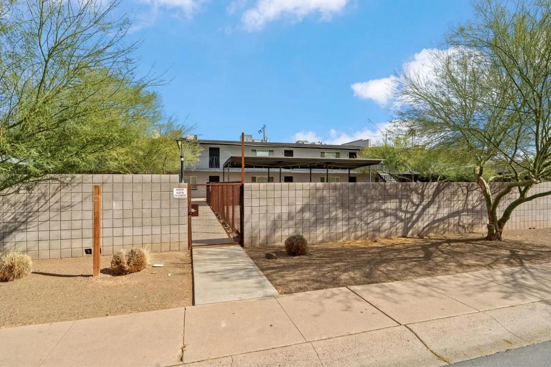 Real Estate Picture 16