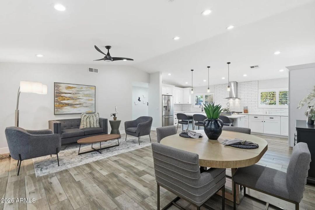 Real Estate Picture 5