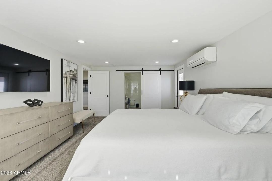 Real Estate Picture 21
