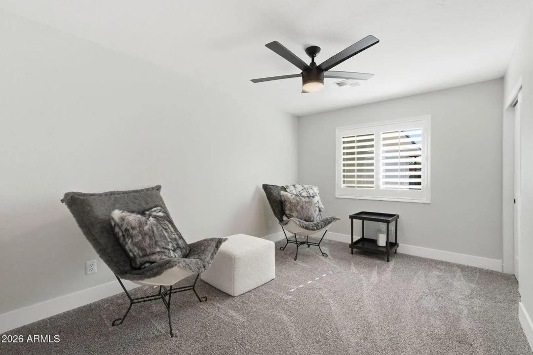 Real Estate Picture 23