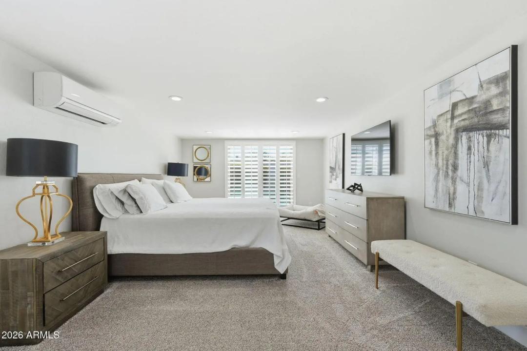 Real Estate Picture 22