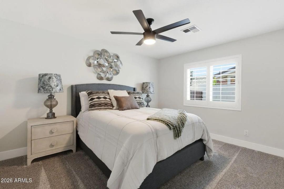Real Estate Picture 25
