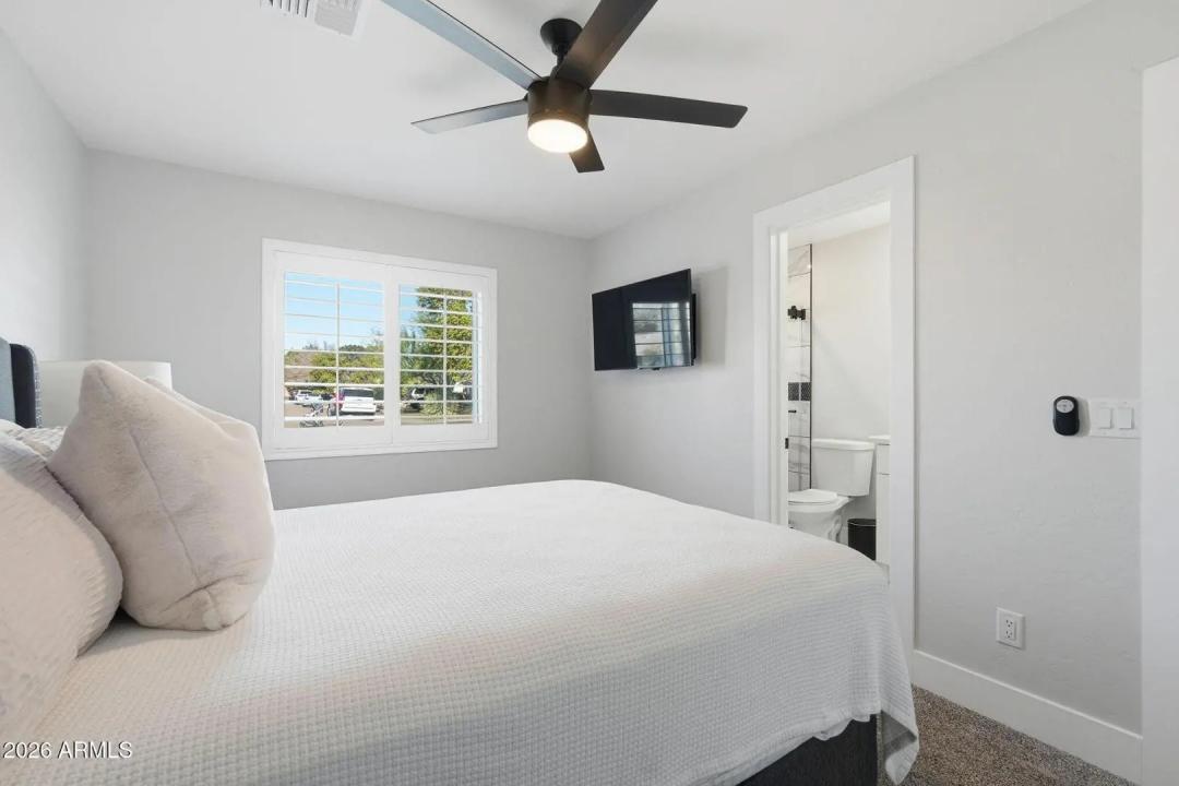Real Estate Picture 28