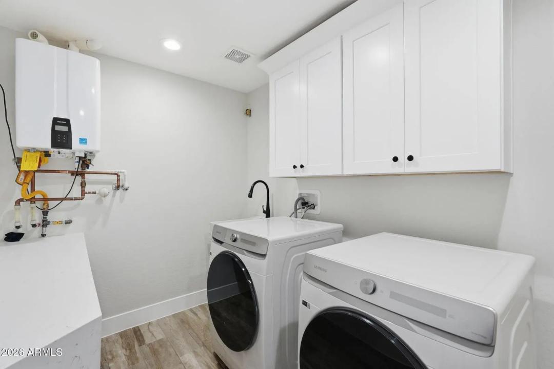Real Estate Picture 37