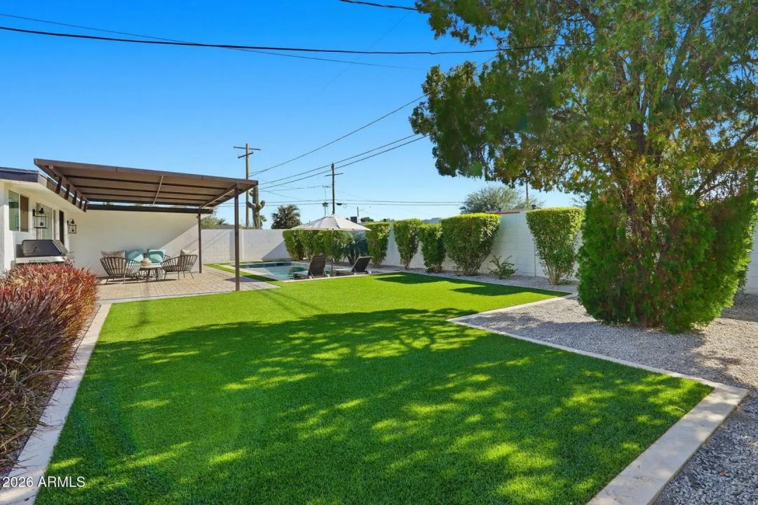 Real Estate Picture 42