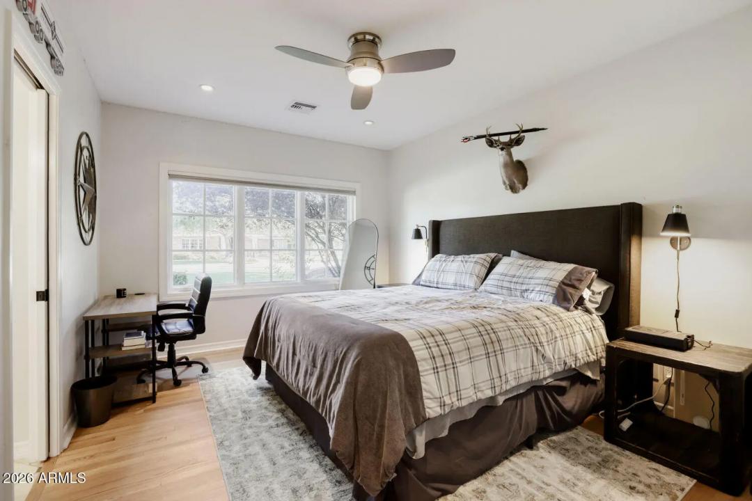 Real Estate Picture 19