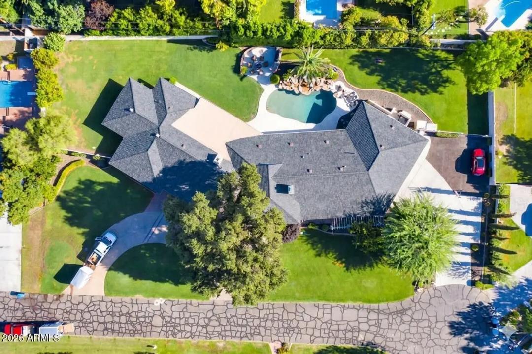 Real Estate Picture 2