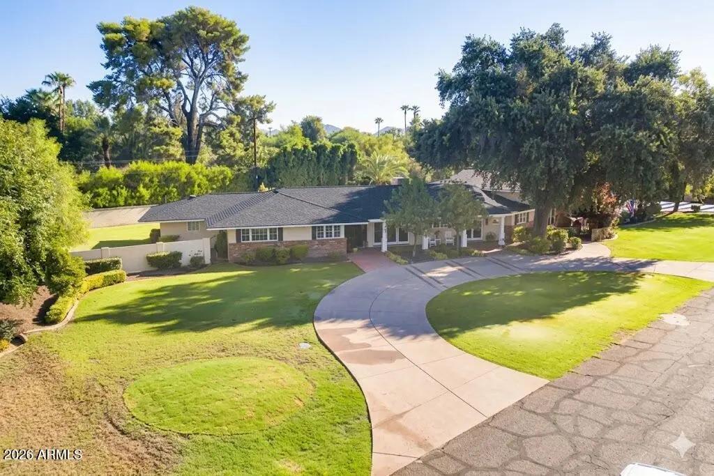 Real Estate Picture 1